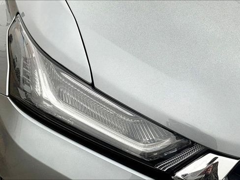 Certified 2023 Chevrolet Traverse LT image 32