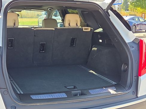 Used 2019 Cadillac XT5 Luxury FWD image 9