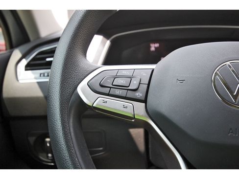 Used 2023 Volkswagen Tiguan S FWD image 17