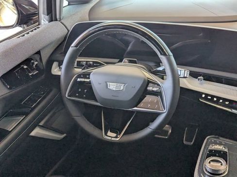 Used 2026 Cadillac Optiq Sport 1 RWD image 17