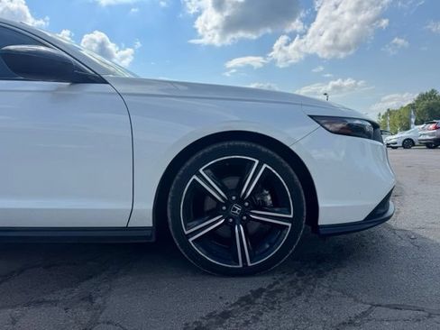 Used 2023 Honda Accord Sport image 11
