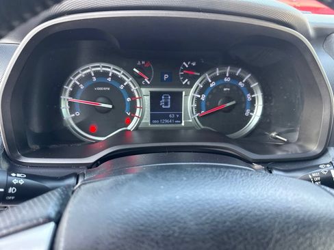 Used 2016 Toyota 4Runner SR5 AWD/4WD image 15