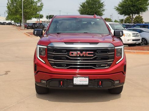 Used 2024 GMC Sierra 1500 AT4 w/ Technology Package AWD/4WD image 5