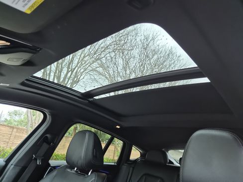 Used 2024 BMW X4 xDrive30i image 23