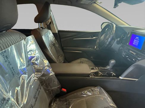 Used 2025 Toyota Camry LE image 15