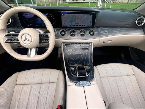 Used 2021 Mercedes-Benz E 450 4MATIC Cabriolet image 21