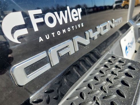 Used 2010 GMC Canyon SLE image 29