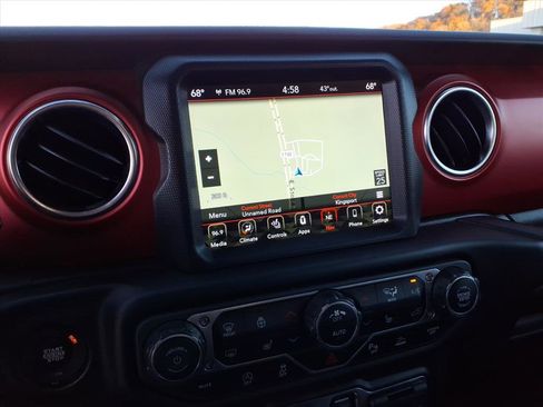 Used 2021 Jeep Gladiator Rubicon image 11