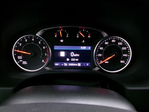 Certified 2023 GMC Acadia SLT w/ Preferred Package image 8