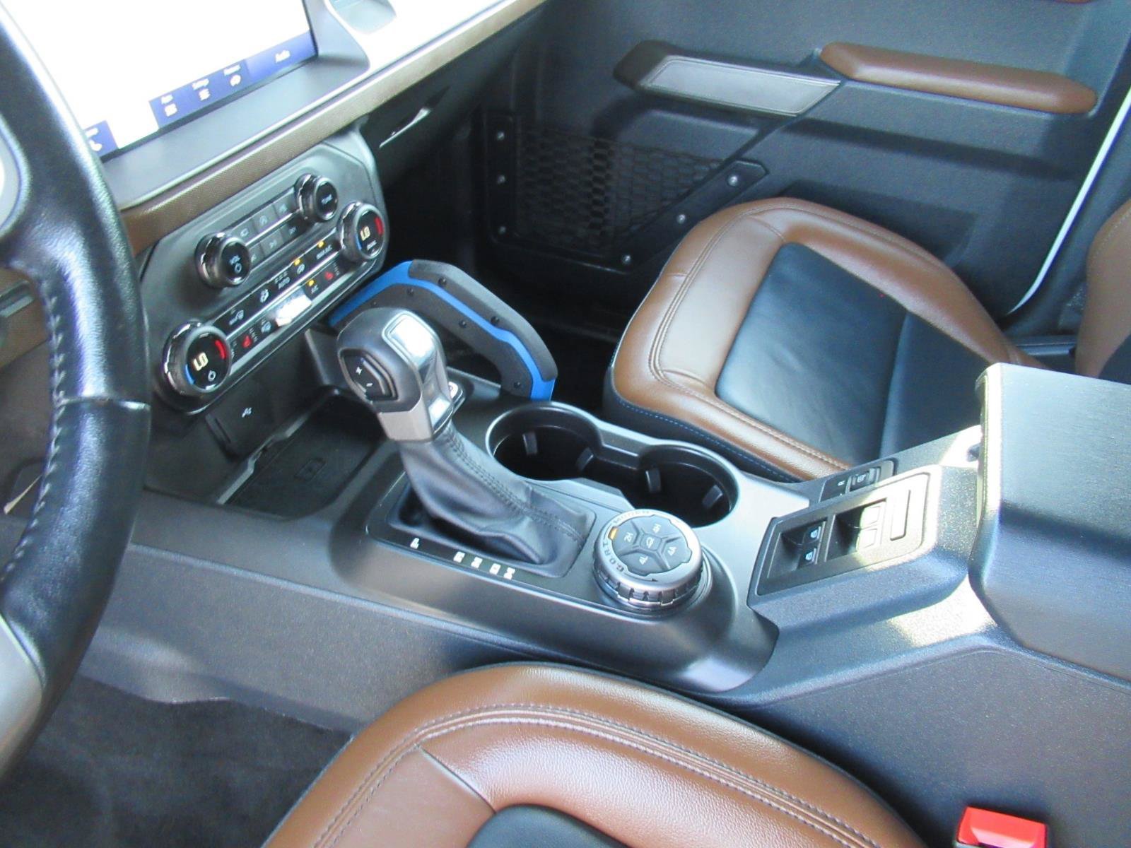 Used 2023 Ford Bronco Outer Banks AWD/4WD image 17