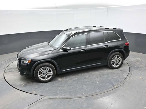 Used 2021 Mercedes-Benz GLB 250 4MATIC image 13