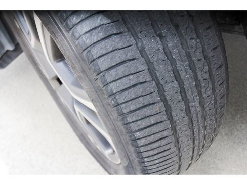 Used 2023 Subaru Ascent Limited w/ Technology Package AWD/4WD image 31