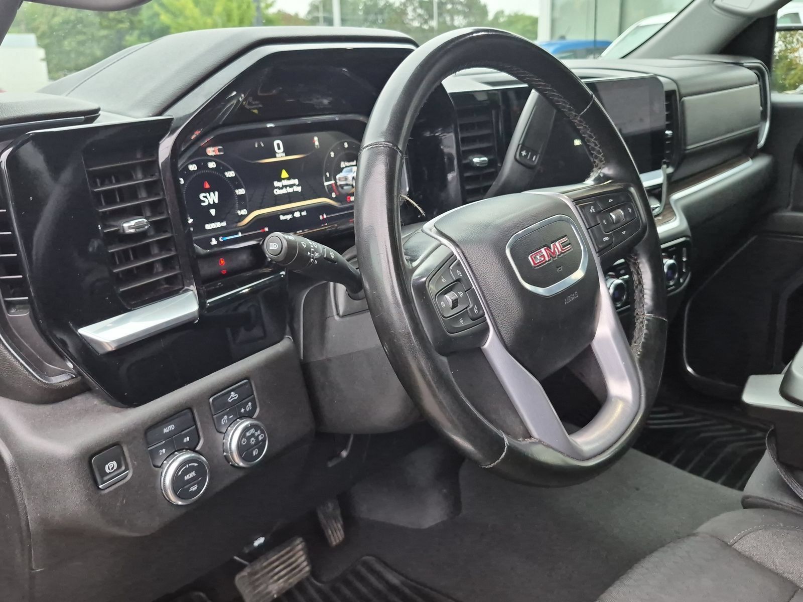 Used 2024 GMC Sierra 1500 Elevation AWD/4WD image 11