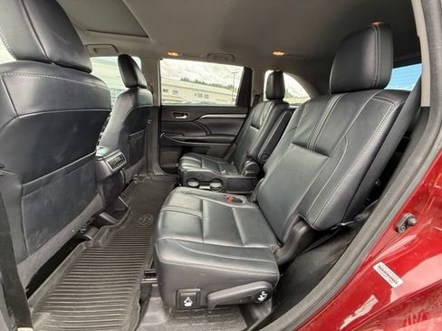 Used 2018 Toyota Highlander SE AWD/4WD image 13