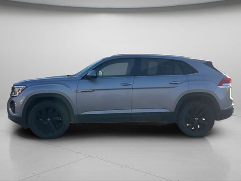 Used 2024 Volkswagen Atlas Cross Sport SE w/ Panoramic Sunroof Package image 8