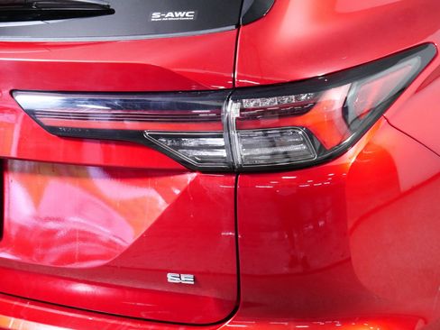 Used 2025 Mitsubishi Outlander SE AWD/4WD image 17