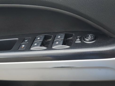 Used 2022 Chevrolet Colorado LT w/ Trail Boss Package image 24