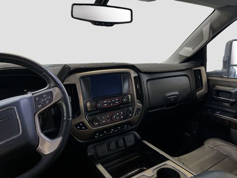 Used 2016 GMC Sierra 3500 Denali w/ Suspension Package, Off-Road AWD/4WD image 24