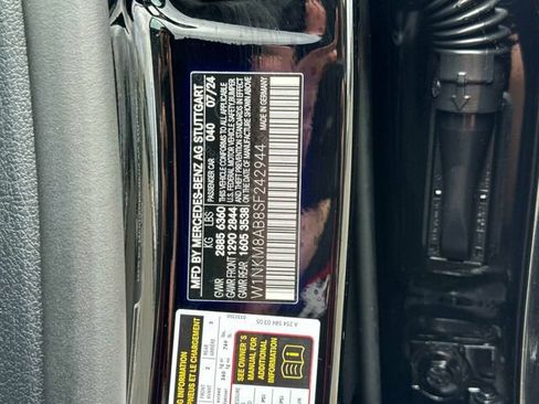 Used 2025 Mercedes-Benz GLC 63 AMG S image 38