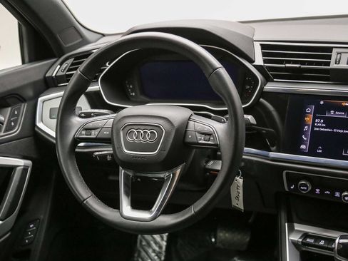 Used 2022 Audi Q3 2.0T Premium w/ Convenience Package AWD/4WD image 16