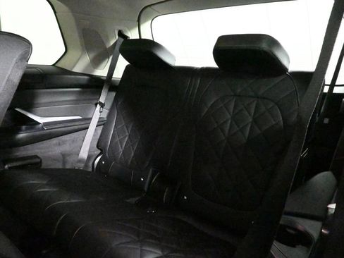 Certified 2024 BMW X7 xDrive40i w/ Premium Package image 34