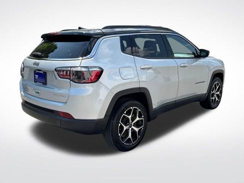 Used 2025 Jeep Compass Limited AWD/4WD image 6