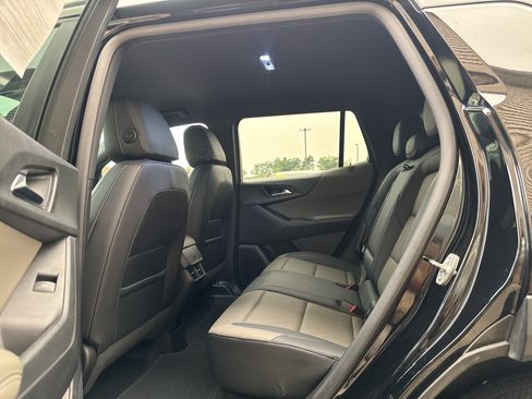 Used 2025 Chevrolet Equinox LT w/ Convenience Package II AWD/4WD image 10