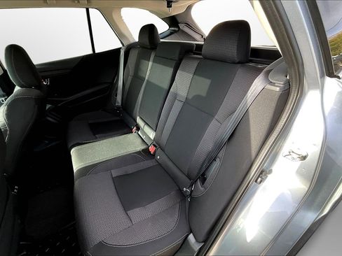 Used 2021 Subaru Outback Premium image 18