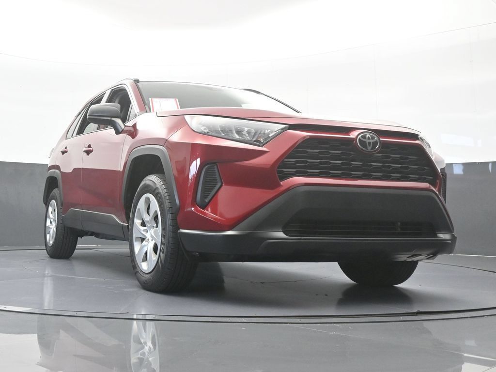Used 2021 Toyota RAV4 LE FWD image 57