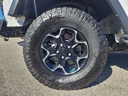 Used 2022 Jeep Wrangler Unlimited Rubicon 4xe w/ Cold Weather Group image 28