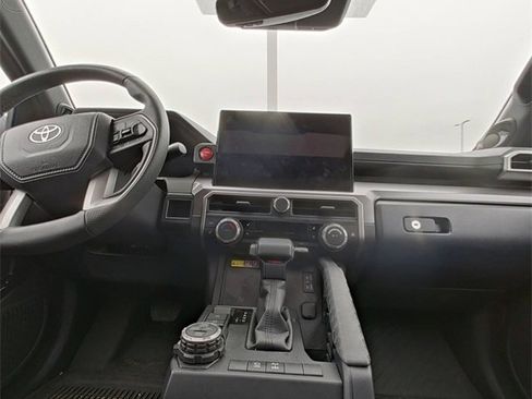 Used 2025 Toyota 4Runner TRD Off-Road Premium image 25