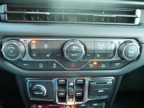 New 2026 Jeep Gladiator Rubicon w/ Safety Group image 18