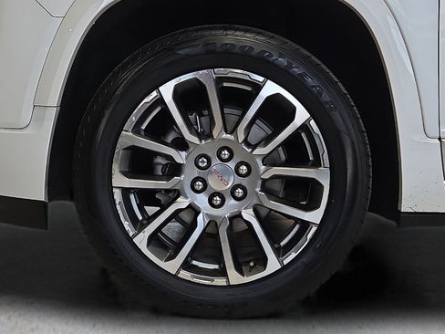 Used 2023 GMC Acadia Denali w/ Denali Technology Package AWD/4WD image 9