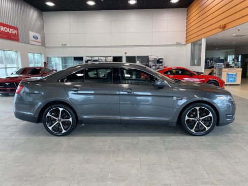 Used 2016 Ford Taurus SEL w/ Equipment Group 201A image 6