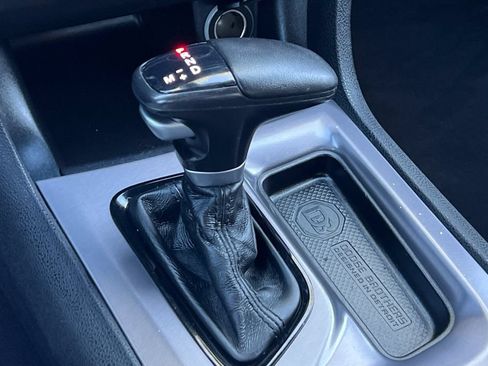 Used 2019 Dodge Charger SXT w/ Blacktop Package AWD/4WD image 23