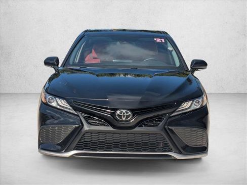 Used 2021 Toyota Camry XSE image 2