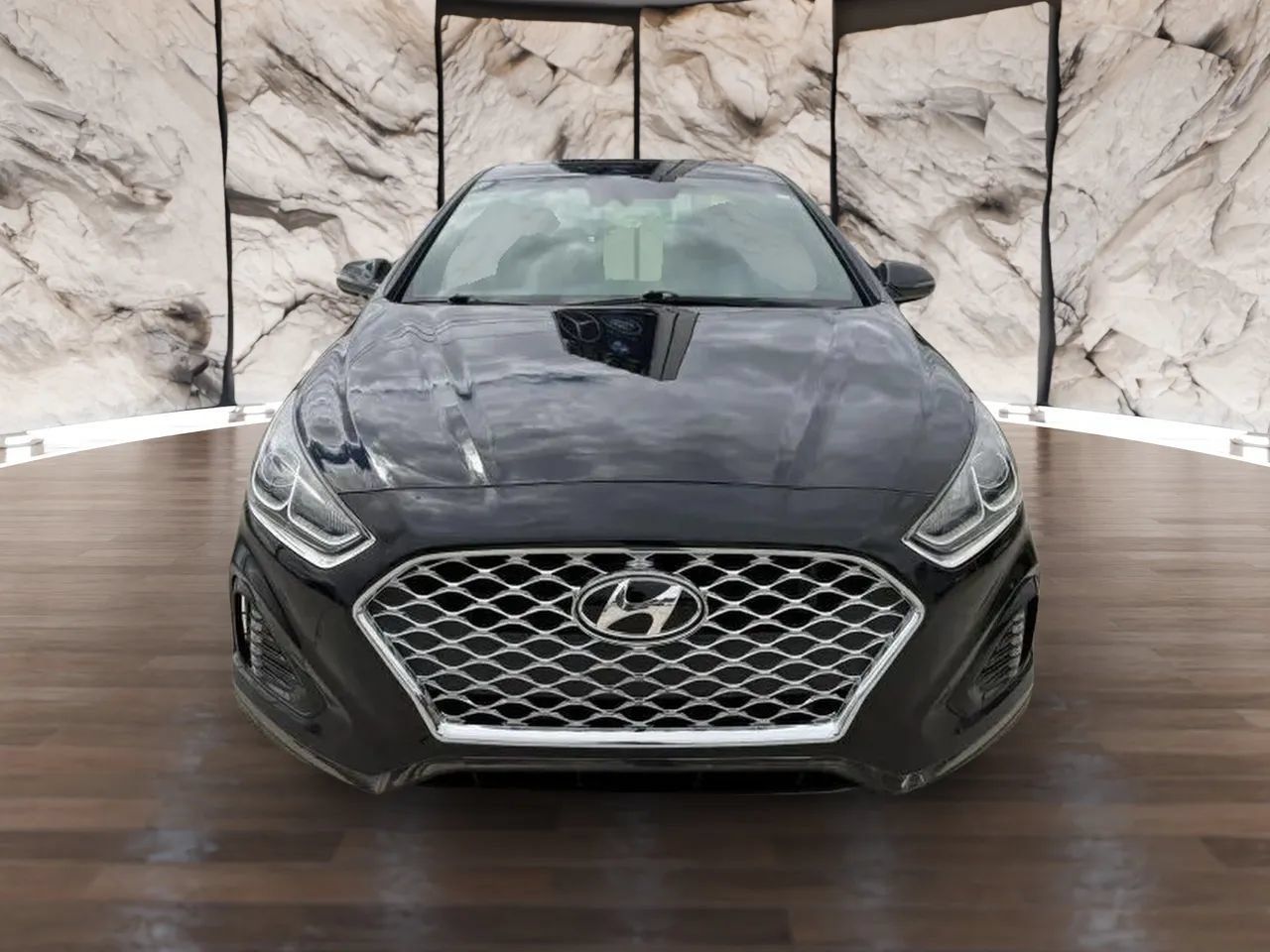 Used 2019 Hyundai Sonata Sport w/ Tech Package 03 FWD image 2