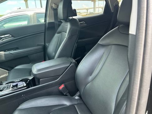 Used 2023 Kia Sportage EX FWD image 33