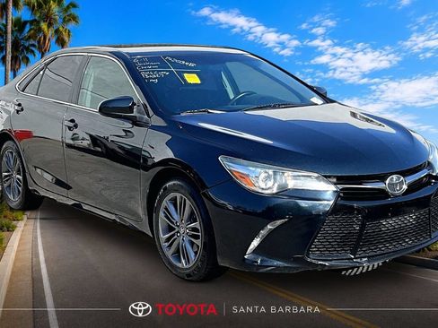 Used 2016 Toyota Camry SE FWD image 1