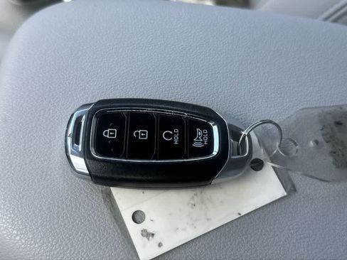 Used 2023 Hyundai Kona Limited AWD/4WD image 28