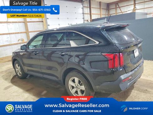 Used 2022 Kia Sorento LX FWD image 3