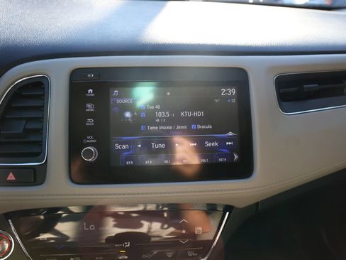 Used 2019 Honda HR-V EX image 17