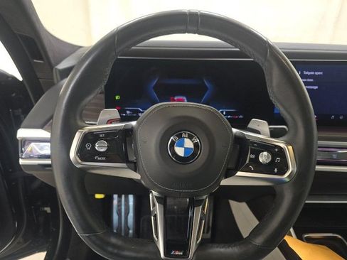 Used 2023 BMW 760i xDrive AWD/4WD image 3