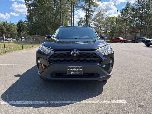 Used 2021 Toyota RAV4 XLE AWD/4WD image 3
