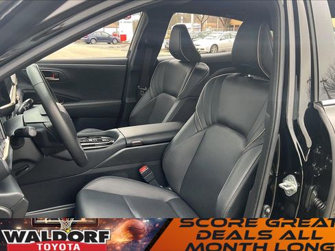 Used 2025 Toyota Crown XLE image 29