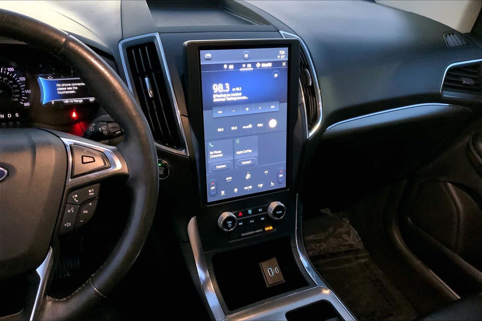 Used 2022 Ford Edge Titanium AWD/4WD image 6