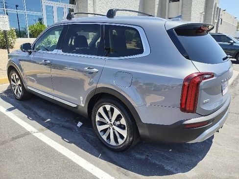 Certified 2022 Kia Telluride EX w/ EX Premium Package AWD/4WD image 15