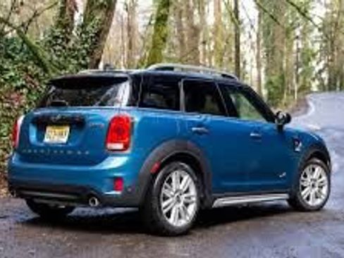 Used 2020 MINI Cooper Countryman image 2