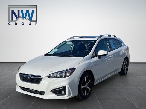 Used 2019 Subaru Impreza 2.0i Premium image 3