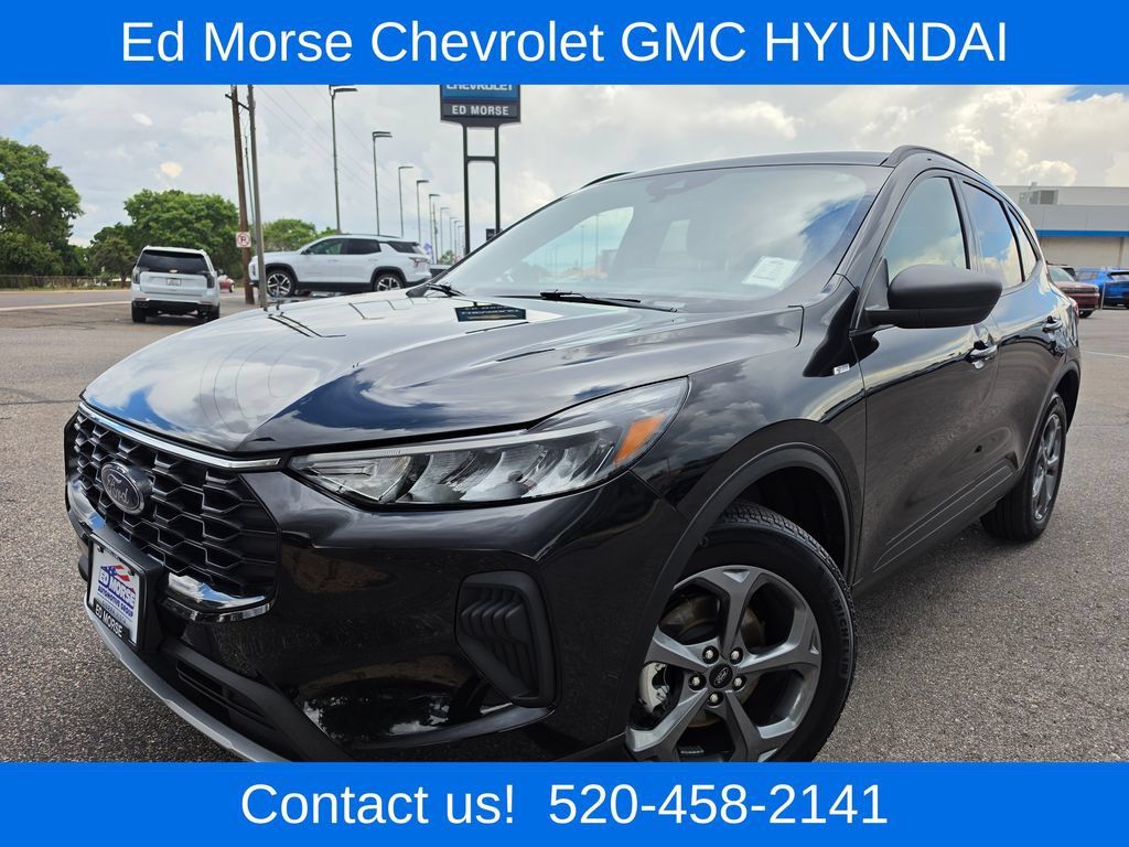 Used 2025 Ford Escape ST-Line AWD/4WD image 1